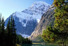 西甲拉斯帕尔马斯对阵皇马，谁能在这场较量中占得先机？